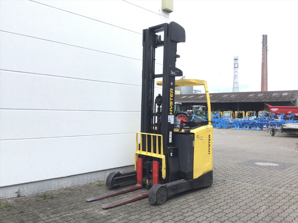 Hyster R 1.6 Schubmaststapler agravis-stapler.de