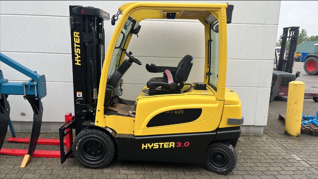 Hyster J 3.0 XN Elektro 4 Rad-Stapler agravis-stapler.de