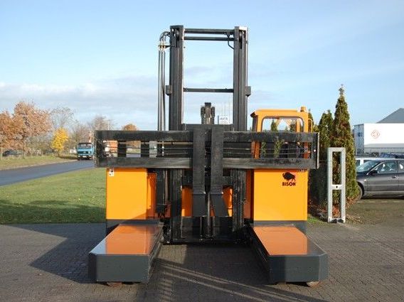 Bison-5004-4-Four-way side loader