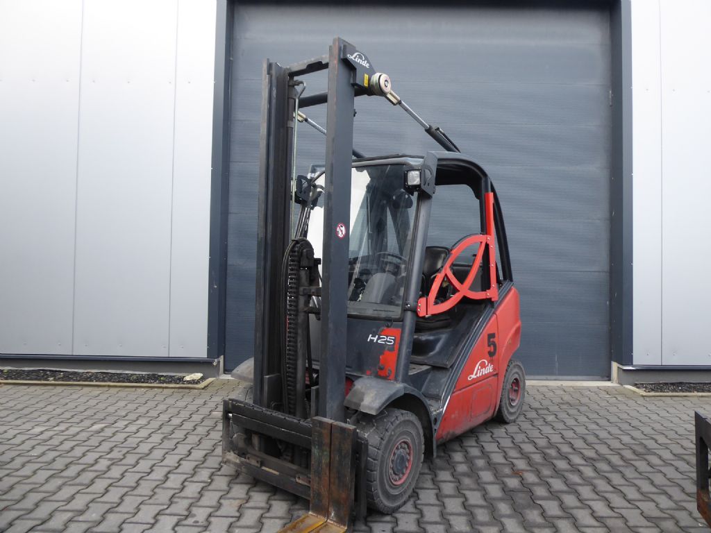 Linde H25T Treibgasstapler www.sks-stapler.at