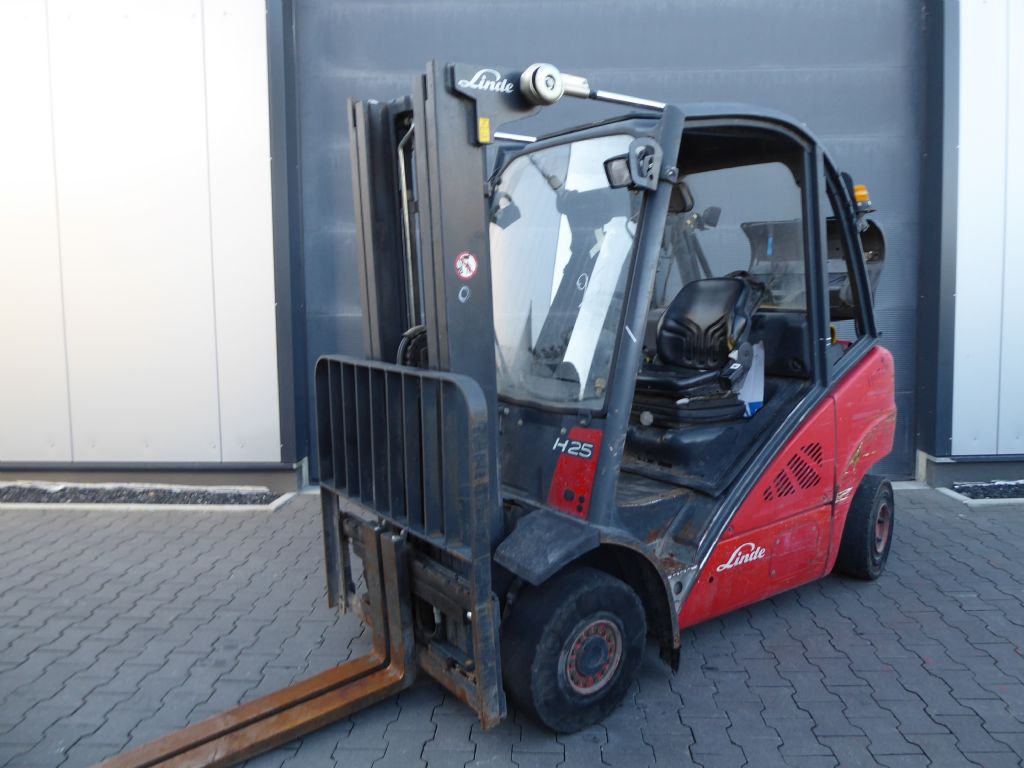 Linde H25T-01 Treibgasstapler www.sks-stapler.at