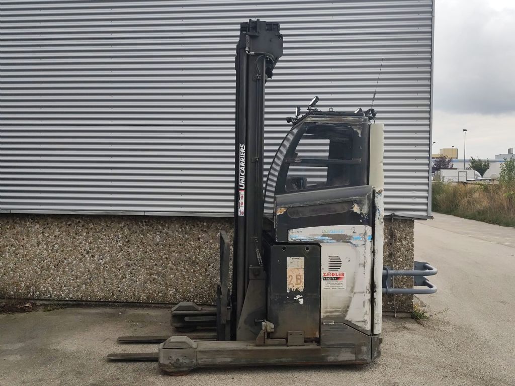 UniCarriers UMS 200 Schubmaststapler www.sks-stapler.at