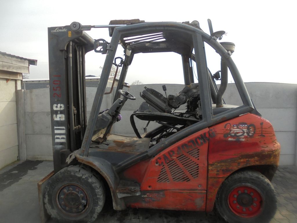 Forklift linde material handling